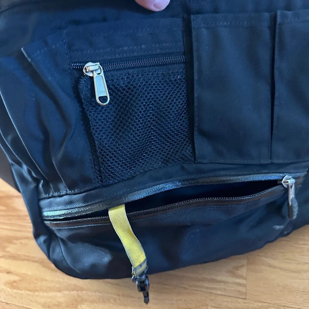 REI Black Messenger Bag Satchel Shoulder Bag